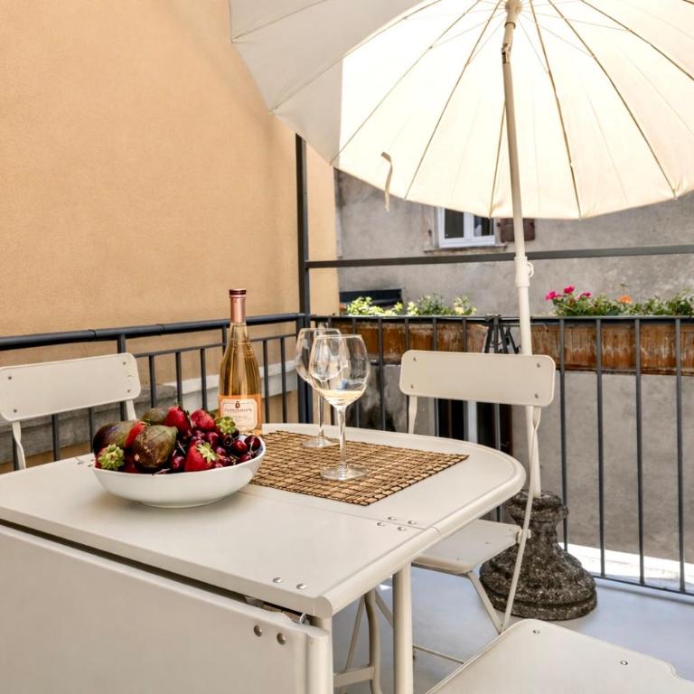2 bedrooms 70 meters from lake and cathedral - Appartamento con 2 Camere da Letto, Balcone e Terrazza - 3