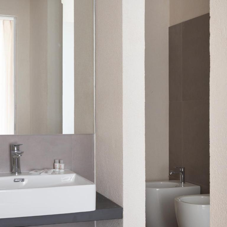 Palermo Holiday House - Suite & Rooms, Centro Politeama - Studio with Balcony - 10
