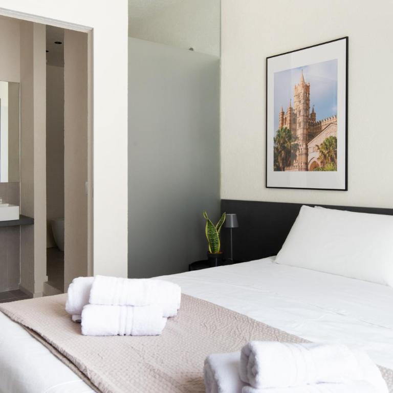 Palermo Holiday House - Suite & Rooms, Centro Politeama - Studio with Balcony - 13