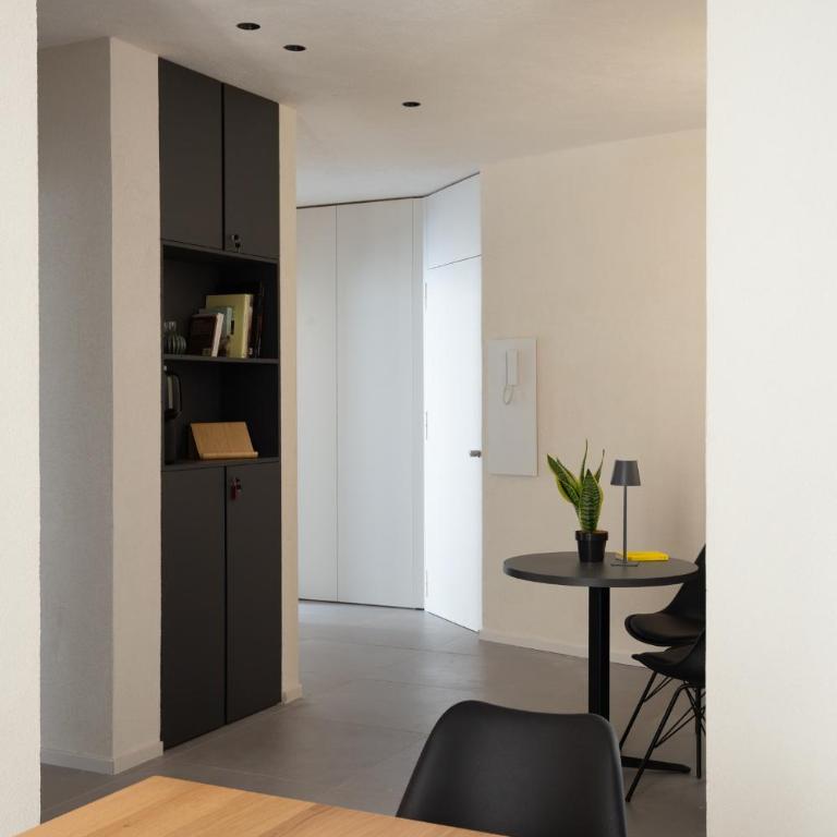 Palermo Holiday House - Suite & Rooms, Centro Politeama - Two-Bedroom Apartment with Balcony - 6