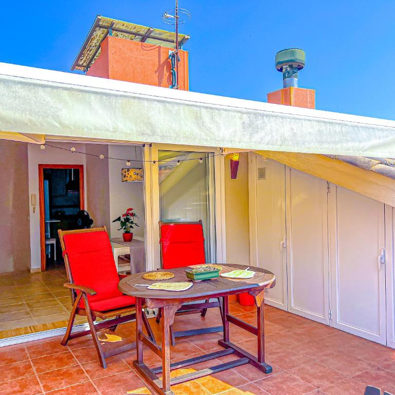 Vivalidays Montserrat - Blanes - Apartamento con terraza - 3