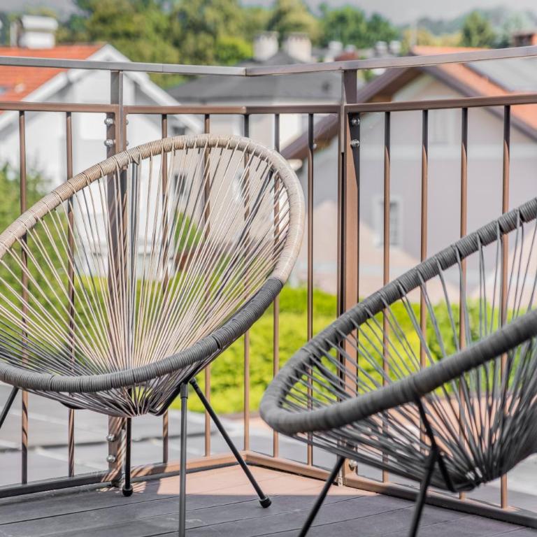 Holiday Apartments by Das Grüne Hotel zur Post - 100 % BIO & Villa Ceconi - Apartment mit 2 Schlafzimmern und Terrasse - 12