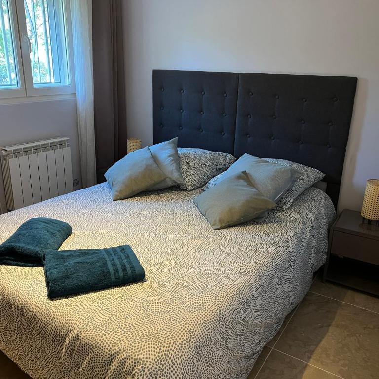 Ou Souleou appartement 3 étoiles dans villa Spa béton jardin vue mer et colline - Apartamento de 2 dormitorios con vistas - 12
