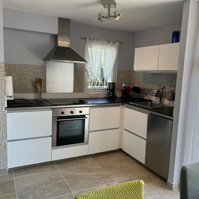 Ou Souleou appartement 3 étoiles dans villa Spa béton jardin vue mer et colline - Apartamento de 2 dormitorios con vistas - 4