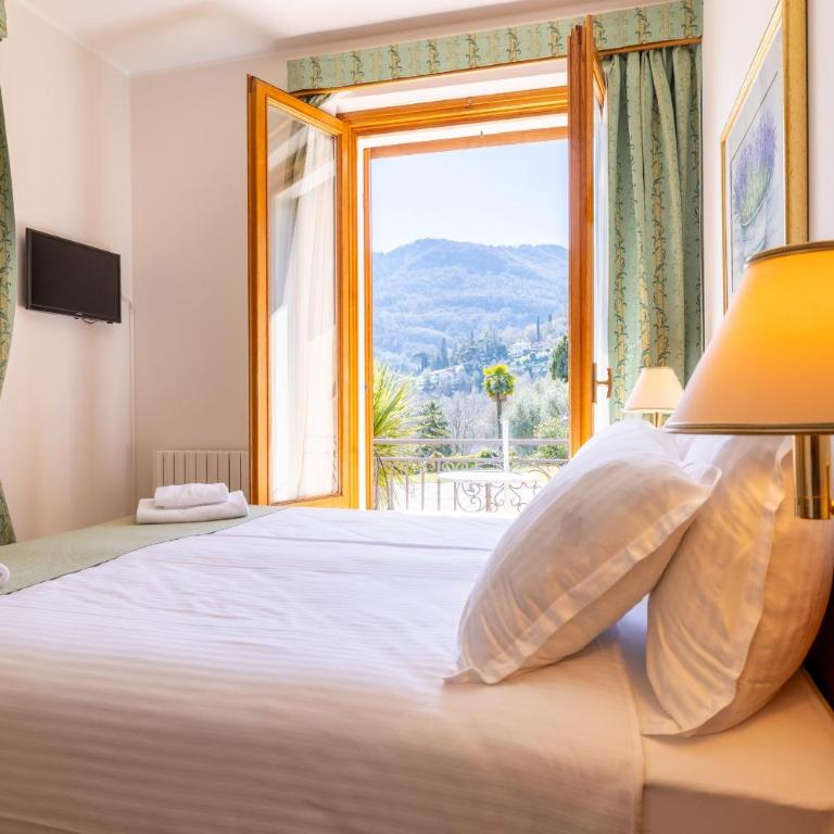 Hotel Royal - Camera Matrimoniale/Doppia con Letti Singoli con Vista Lago. - 4