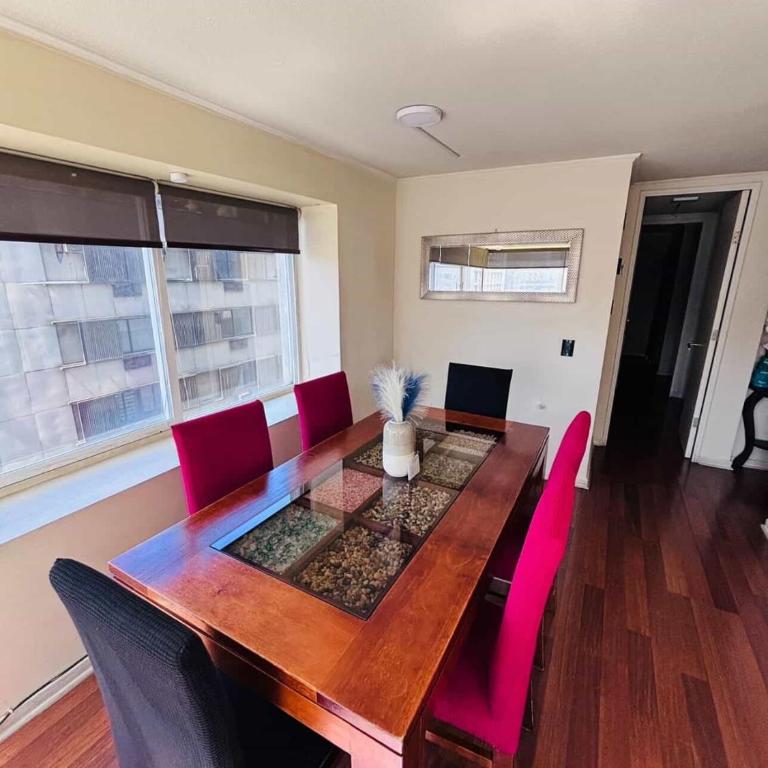 Depto en Santiago Centro con balcón y vista - parking opcional - Three-Bedroom Deluxe Apartment - 13