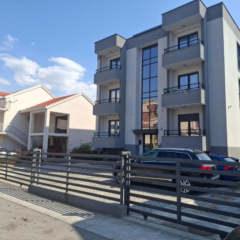 ES Apartments Podgorica - Apartman sa 2 Spavaće Sobe - 3