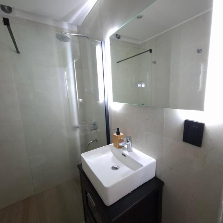 Departamento frente al mar entre Guemes y Olavarria - Two-Bedroom Apartment - 3