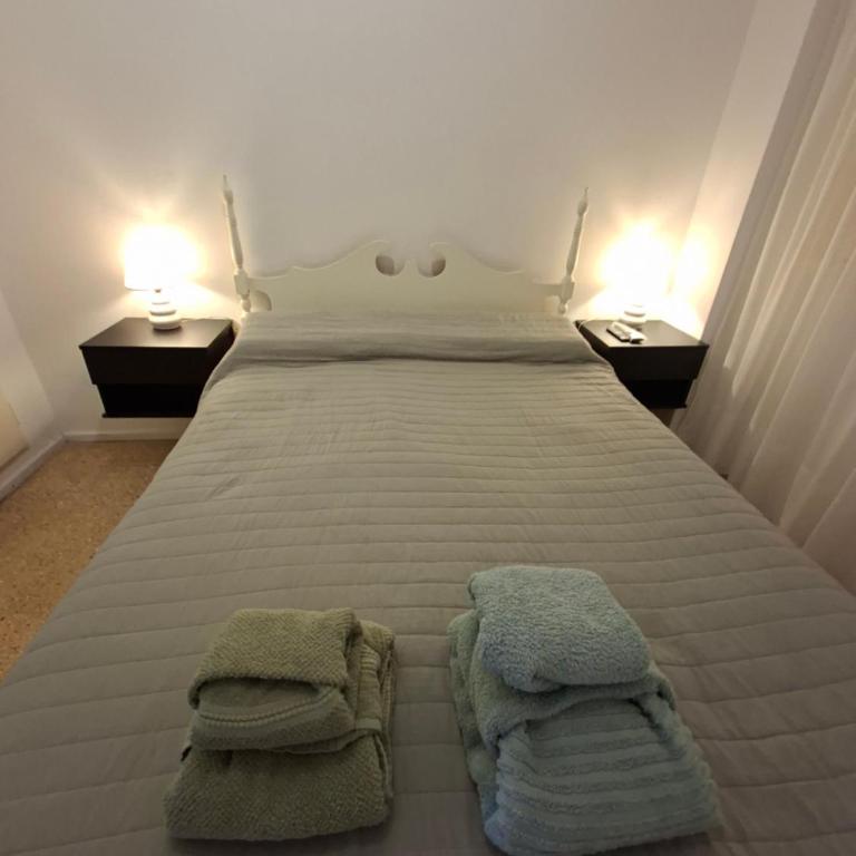 Departamento frente al mar entre Guemes y Olavarria - Two-Bedroom Apartment - 5