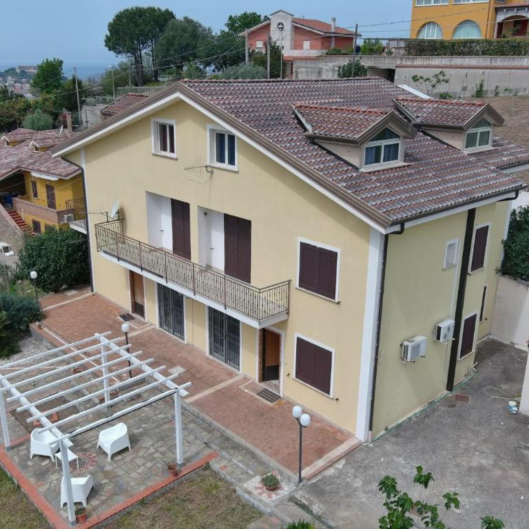 Villa Lancellotti - Appartamento con 3 Camere da Letto e Vista Montagna - 10