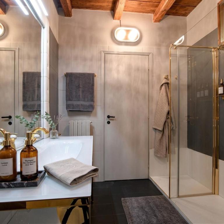 SWAROVSKI Family apartment with pool DesenzanoLoft Official Partner Homes & Villas by Marriott Bonvoy - Appartamento Deluxe - 13