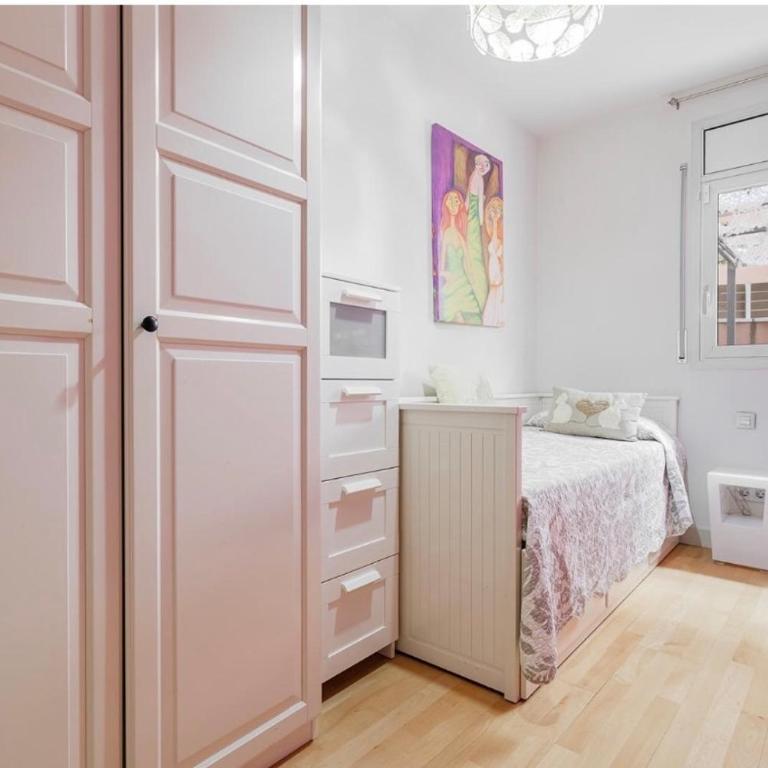 Pool LUXURY 2 Bedrooms - 2 Terraces - Parking - Long Term - Two-Bedroom Apartment - 2