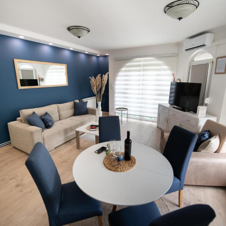 Apartment Fery - Two-Bedroom Apartment - 12