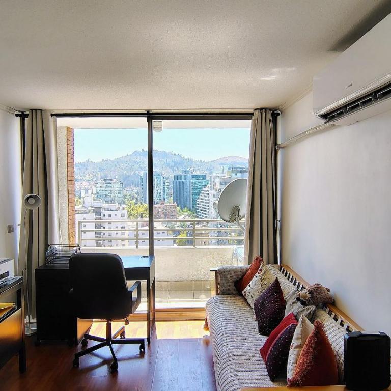 Pleasant Close to Costanera Center with A/C - Apartment - 10