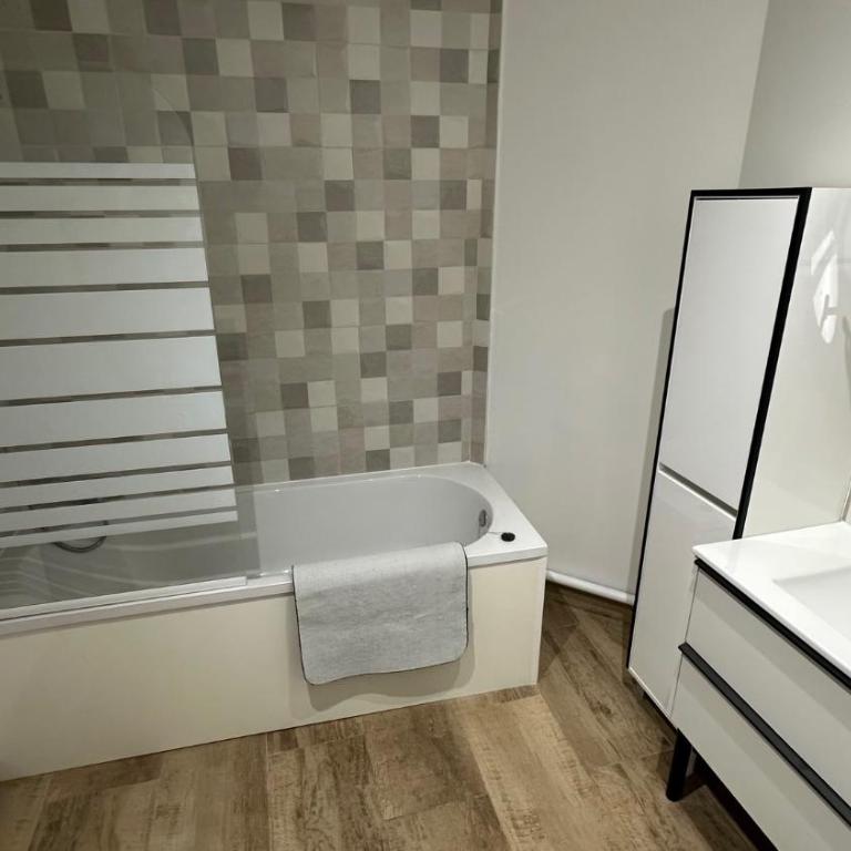 Family - Chambre Familiale avec Salle de Bains Privative - 4