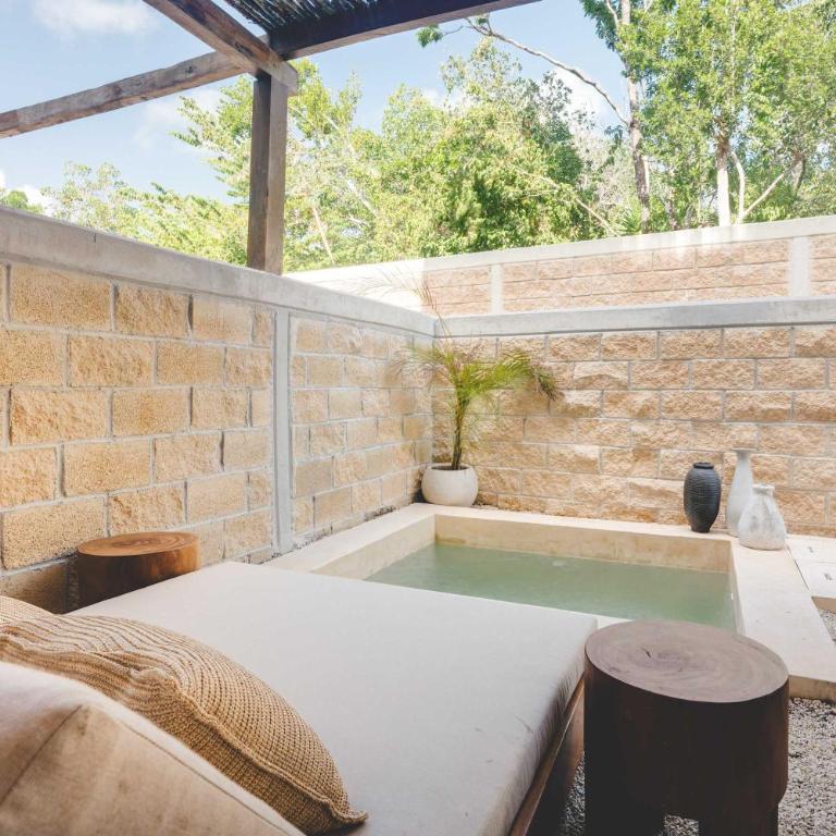 Luxury 2BR Retreat with Private Pool & Spa - Apartamento - 34
