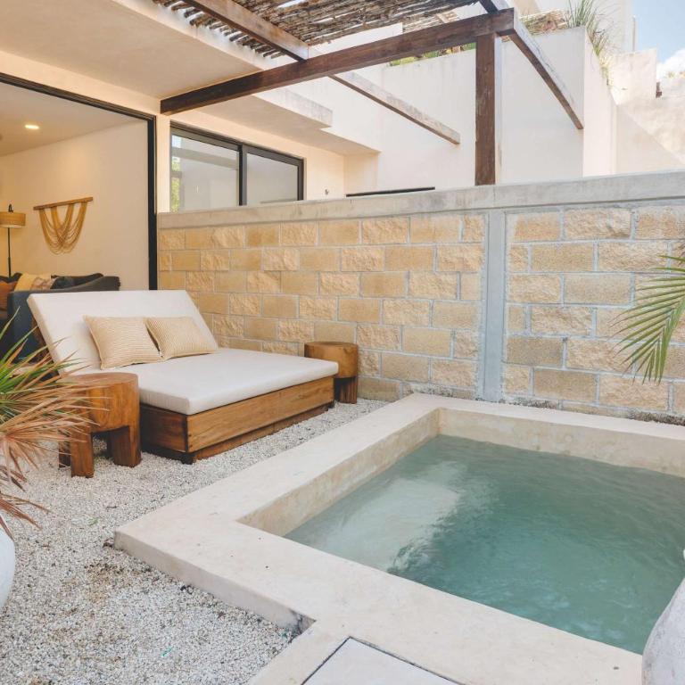 Luxury 2BR Retreat with Private Pool & Spa - Apartamento - 5