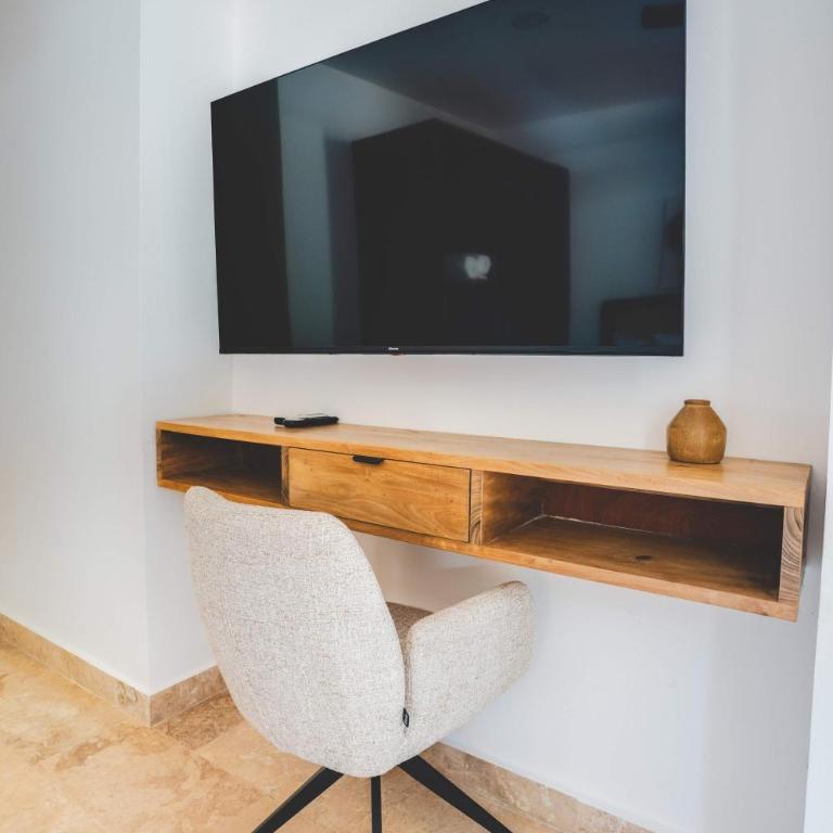 Luxury 2BR Retreat with Private Pool & Spa - Apartamento - 31