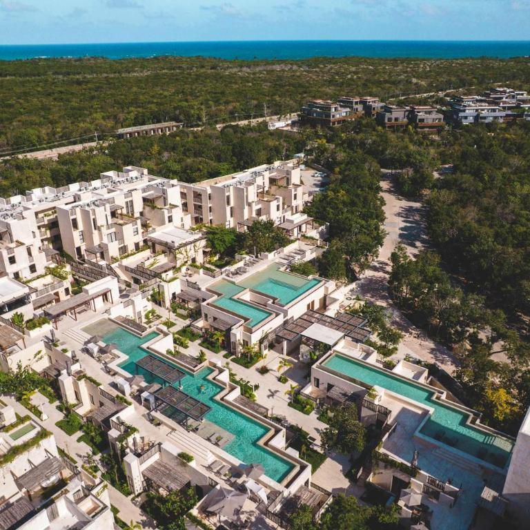 Luxury 2BR Retreat with Private Pool & Spa - Apartamento - 41