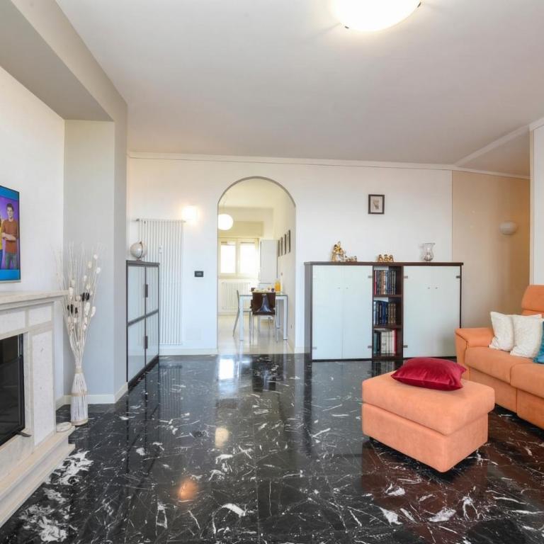 CIAO LAGO Family Apartment DesenzanoLoft Official Partner Homes & Villas by Marriott Bonvoy - Appartamento con Vista Lago - 15