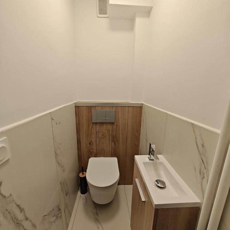 City family 5 min du centre et cure thermale avec garage - Appartamento con 2 Camere da Letto - 12