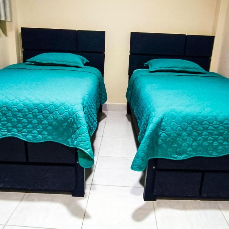Hostal Belem - Toro Toro - Family Room - 11