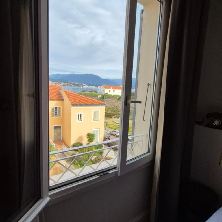 Hotel San Carlu Citadelle Ajaccio - Chambre Triple - 1
