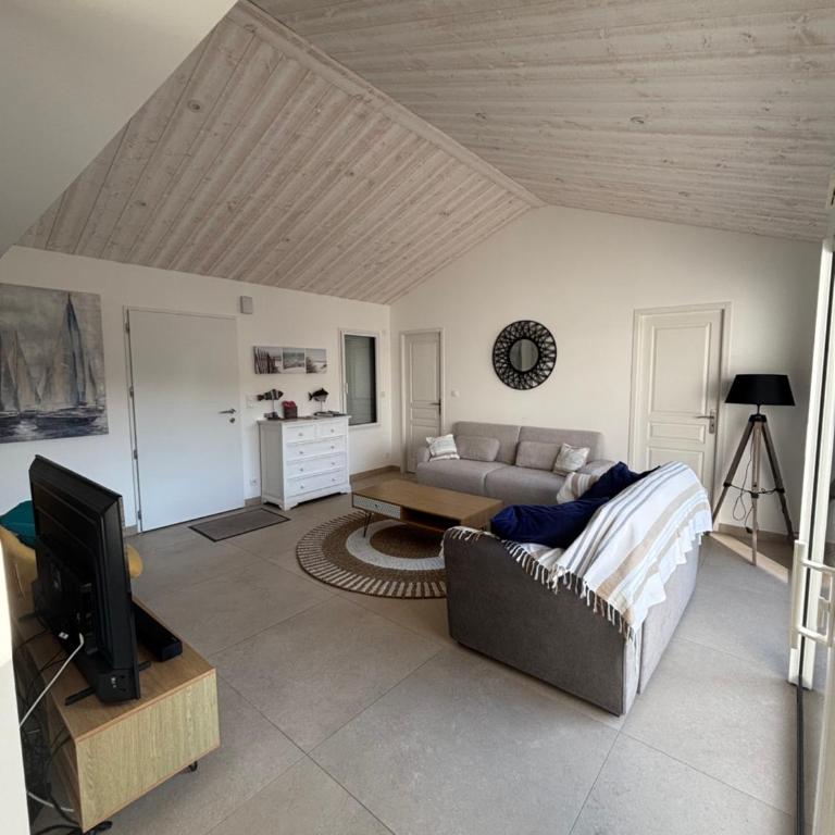 Villa LES EMBRUNS avec piscine intérieure chauffée 2 à 8 personnes - Villa avec Piscine Privée - 20
