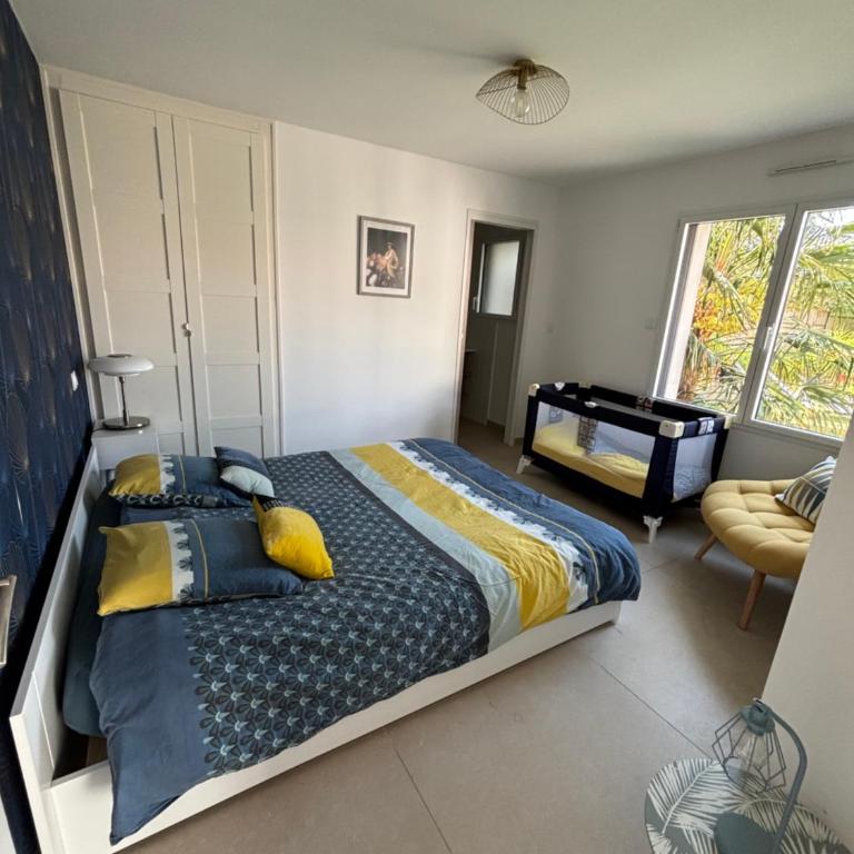 Villa LES EMBRUNS avec piscine intérieure chauffée 2 à 8 personnes - Villa avec Piscine Privée - 31