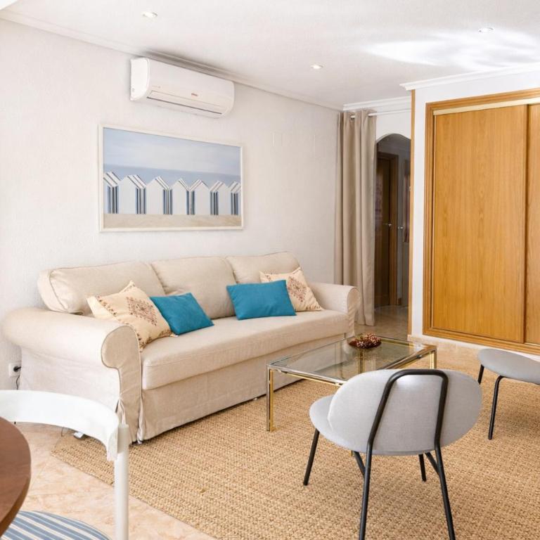 Apartment near Levante Beach with Pool & Parking - Two-Bedroom Apartment - 4