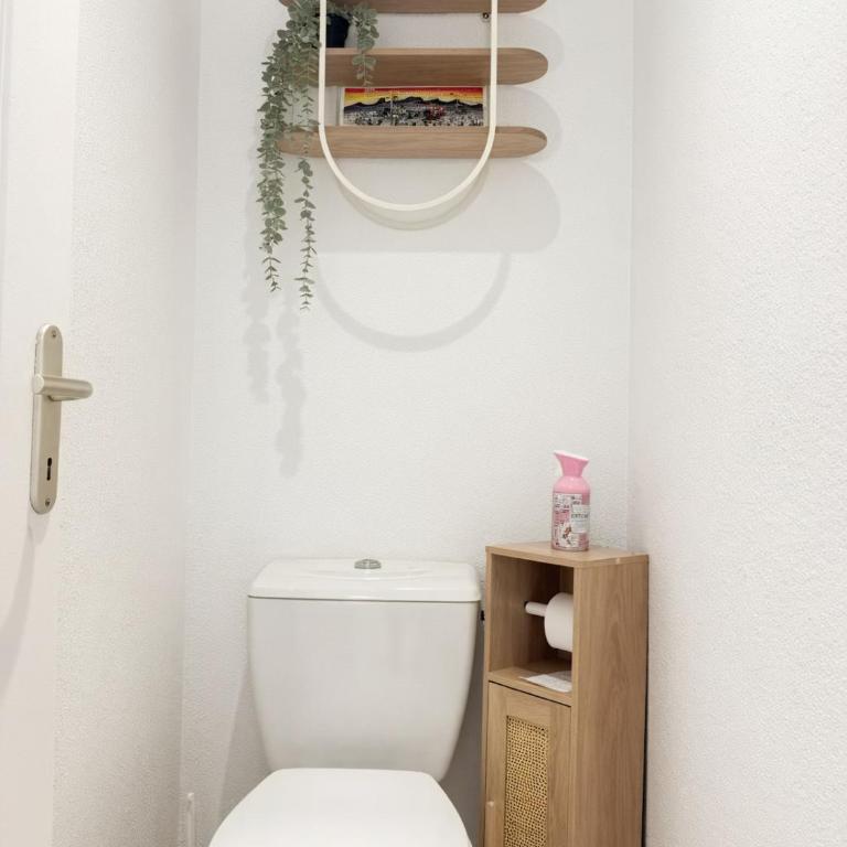À 2 min des Thermes de Lamadou les bains - Parking - Ascenseur - Appartement 2 Chambres - 23