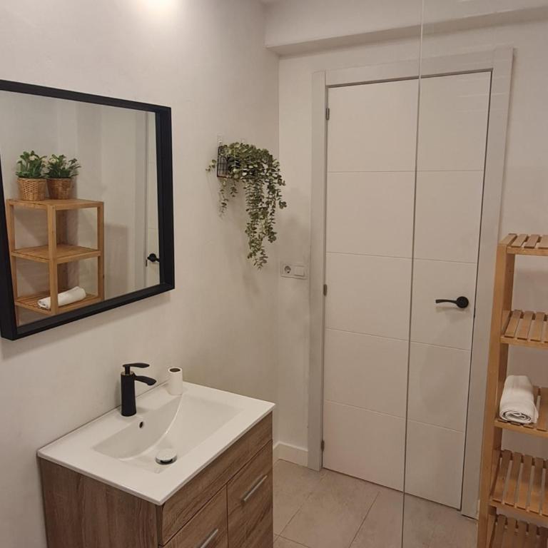 Apartment Sky Cervantes - Three-Bedroom Apartment - 7