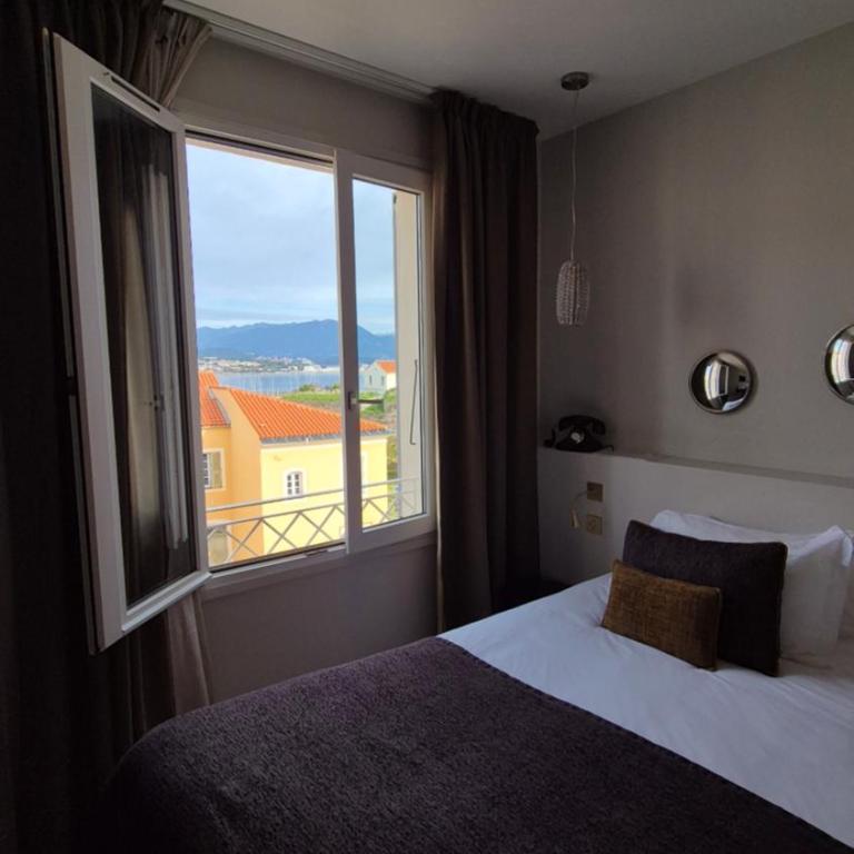 Hotel San Carlu Citadelle Ajaccio - Chambre Triple - 2