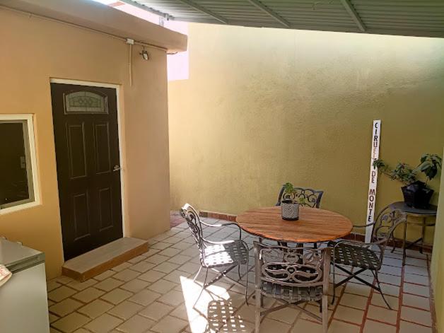 Alojamiento Privado San Jose Viejo BCS - Double Room with Patio - 4