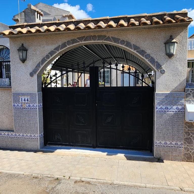 Maison en Espagne - Three-Bedroom House - 1