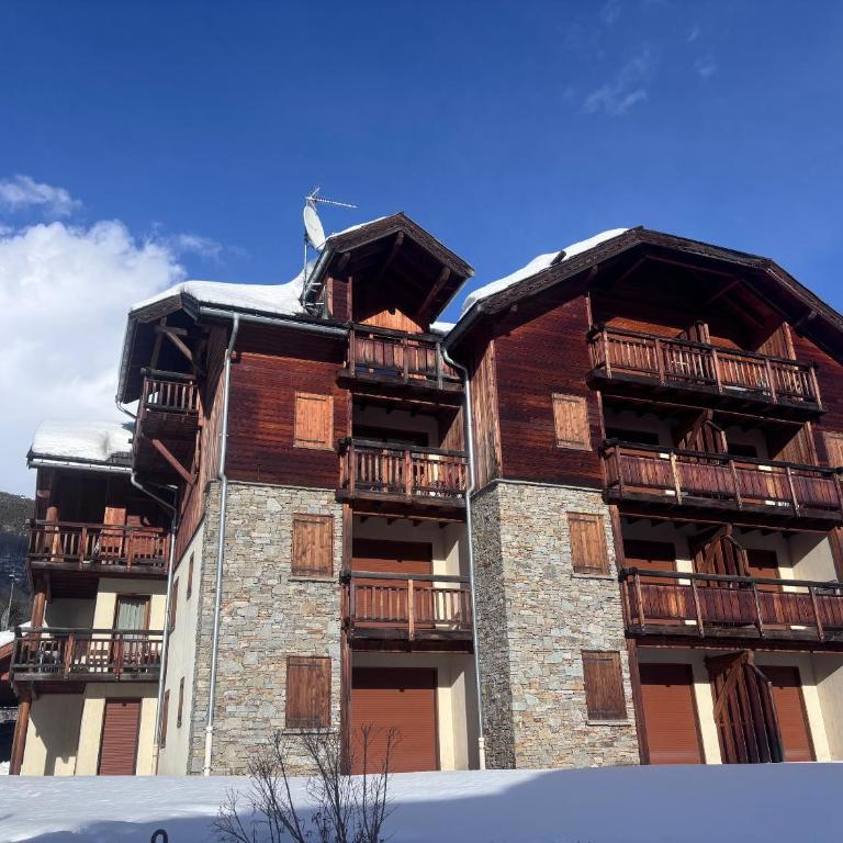 T3 SERRE CHEVALIER à 5 minutes à pied PISTES SKI et COMMERCES - Appartement 2 Chambres - 3