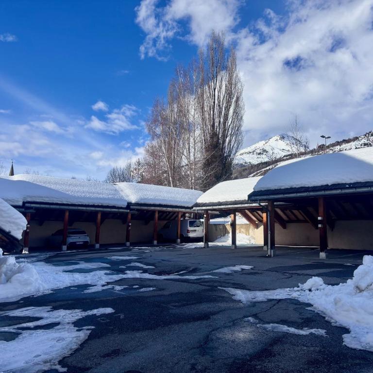 T3 SERRE CHEVALIER à 5 minutes à pied PISTES SKI et COMMERCES - Appartement 2 Chambres - 9