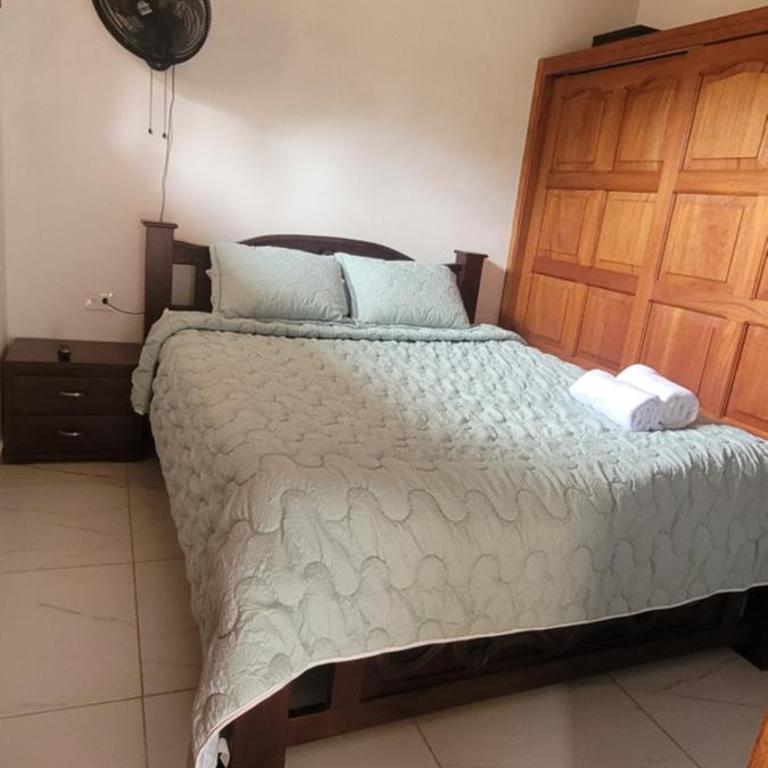 Casa Las Acacias Tradición y Confort en Barichara - Three-Bedroom Apartment - 12