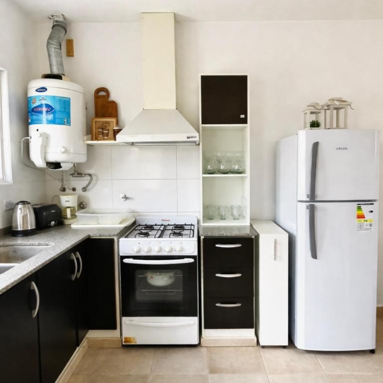 Alojamiento Espacio Ramallo - Two-Bedroom House - 14