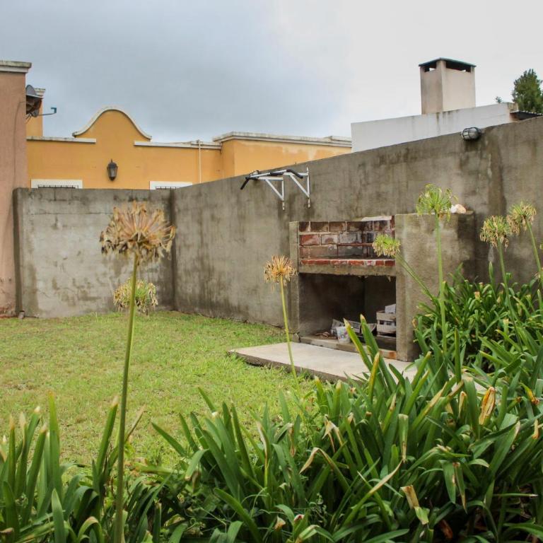 Alojamiento Espacio Ramallo - Two-Bedroom House - 20