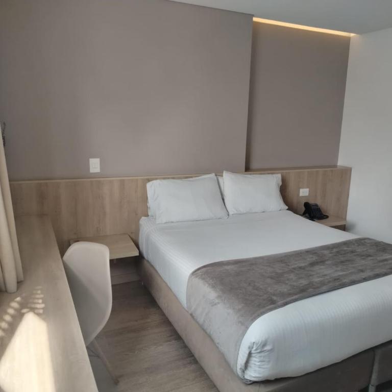 ExpoStay Hotel Corferias Embajada Americana - Habitación Doble - 3