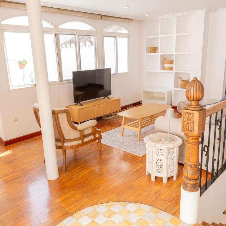 Málaga Centro I 3BR I Terrace Cathedral View I AC - Apartamento de 3 dormitorios - 1
