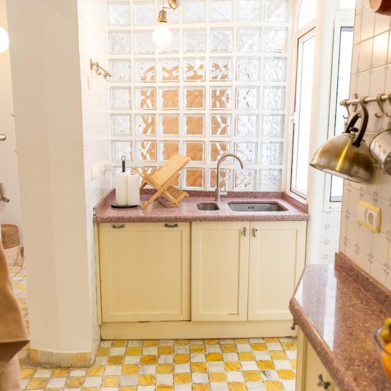 Málaga Centro I 3BR I Terrace Cathedral View I AC - Apartamento de 3 dormitorios - 30