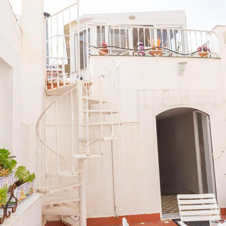 Málaga Centro I 3BR I Terrace Cathedral View I AC - Apartamento de 3 dormitorios - 56