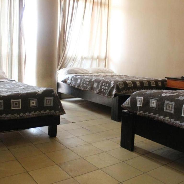 Hotel Regis - Basic Triple Room - 1