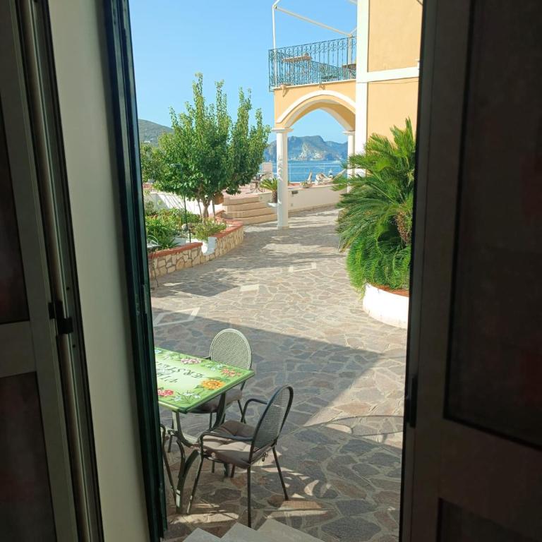 Villa Ersilia - Appartamento con 1 Camera da Letto e Vista Mare - 2