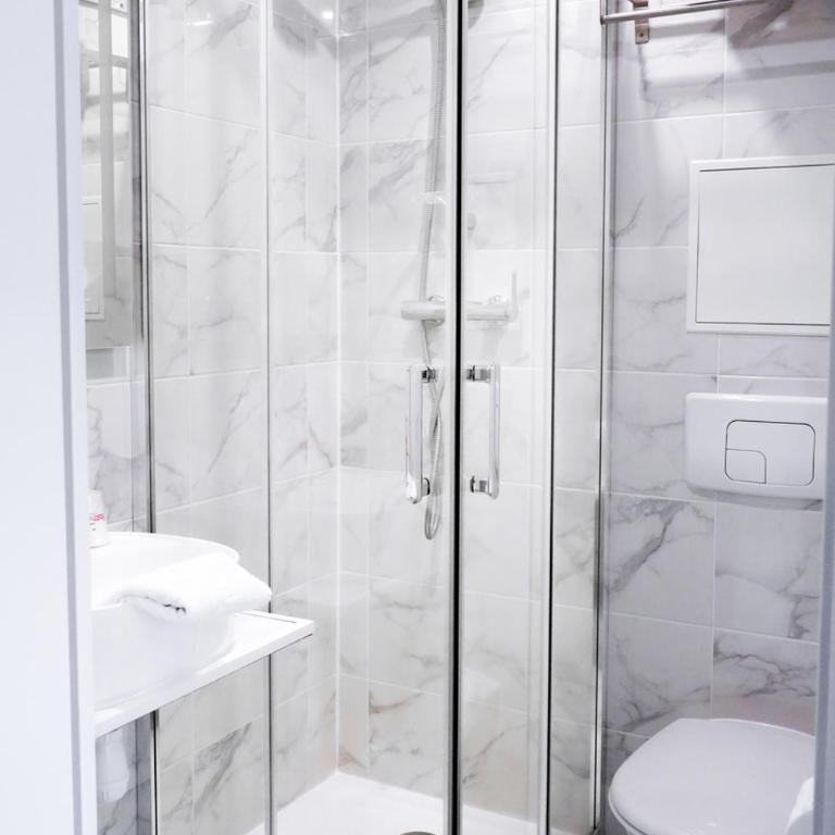 Brit Hotel Essentiel Reims Taissy - Chambre Double Supérieure - Rénovée - 4