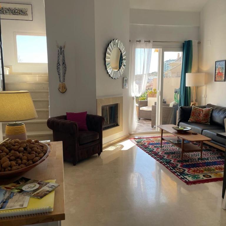 Duquesa Fairways Penthouse - Sea- & Mountain View - Apartamento Deluxe de 2 dormitorios con vistas al mar - 1