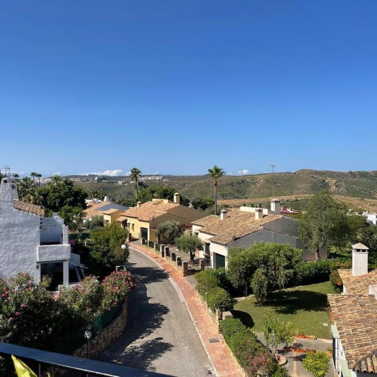 Duquesa Fairways Penthouse - Sea- & Mountain View - Apartamento Deluxe de 2 dormitorios con vistas al mar - 21