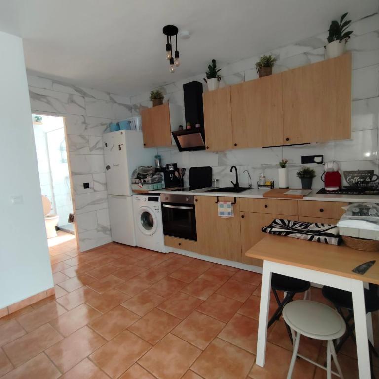 LAS TRES ROSAS - Casa de 2 dormitorios - 45